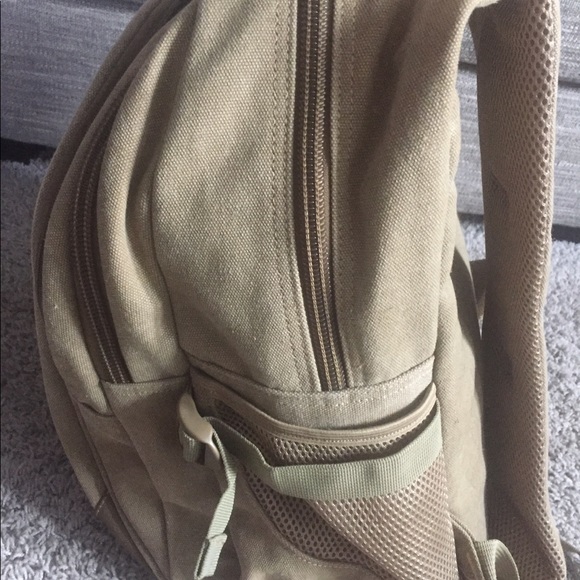 Backpack - Picture 3 of 4